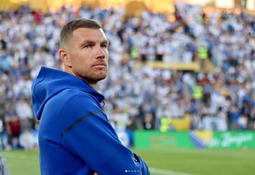 Bosnia, Dzeko saluta la Nazionale e Sarajevo gli dedica una maglia gigante